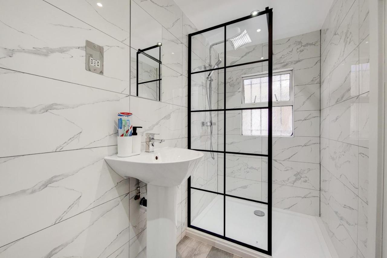 Lovely 4 Bed Apartment Perfect For Families! London Luaran gambar